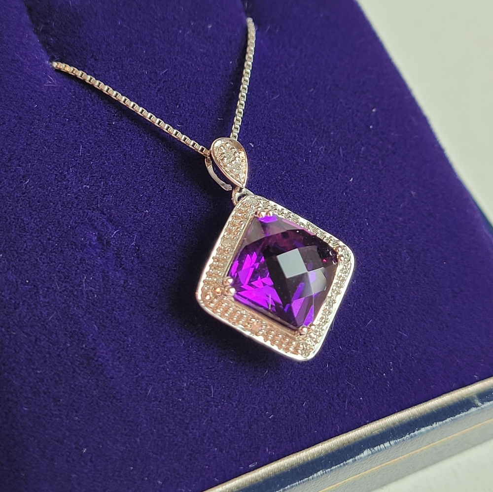 Amethyst & White Gold Pendant Necklace